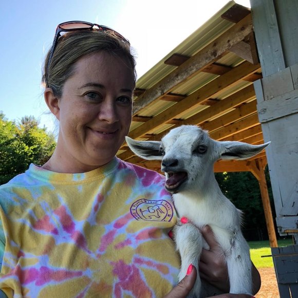 Meet your Posher, Jennifer - Picture 4 of 4